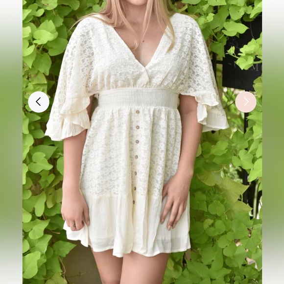 NWT PaperMoon Ivory Lace Smocked Waist Boho Flowy Mini Dress Women's Size Medium - Picture 5 of 12
